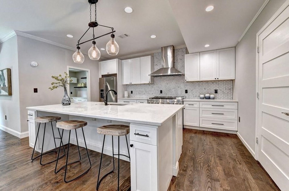 1687 Hartland Dr, Decatur GA  30033-1432 exterior