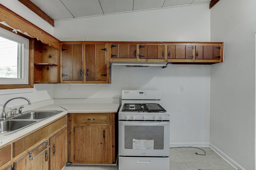 2835 Monterey Dr, Decatur GA  30032-3529 exterior