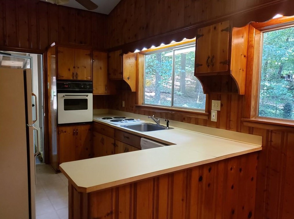 105 Walnut St, Roswell, GA 30075
