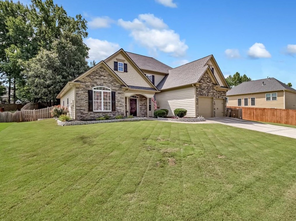 815 Liberty Bell Run, Hoschton, GA 30548-1904