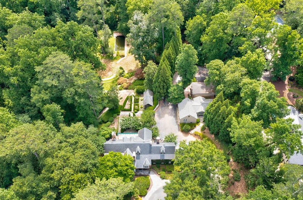 3541 Tuxedo Rd, Atlanta GA  30305-1048 exterior