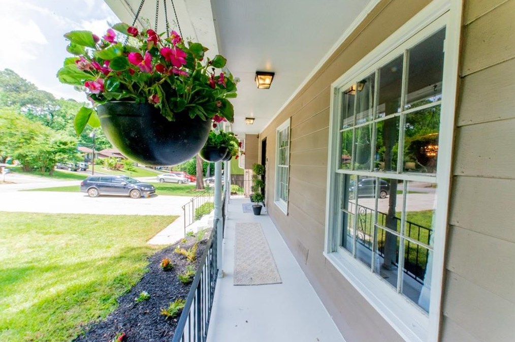 3976 Wedgefield Cir, Decatur GA  30035-2388 exterior