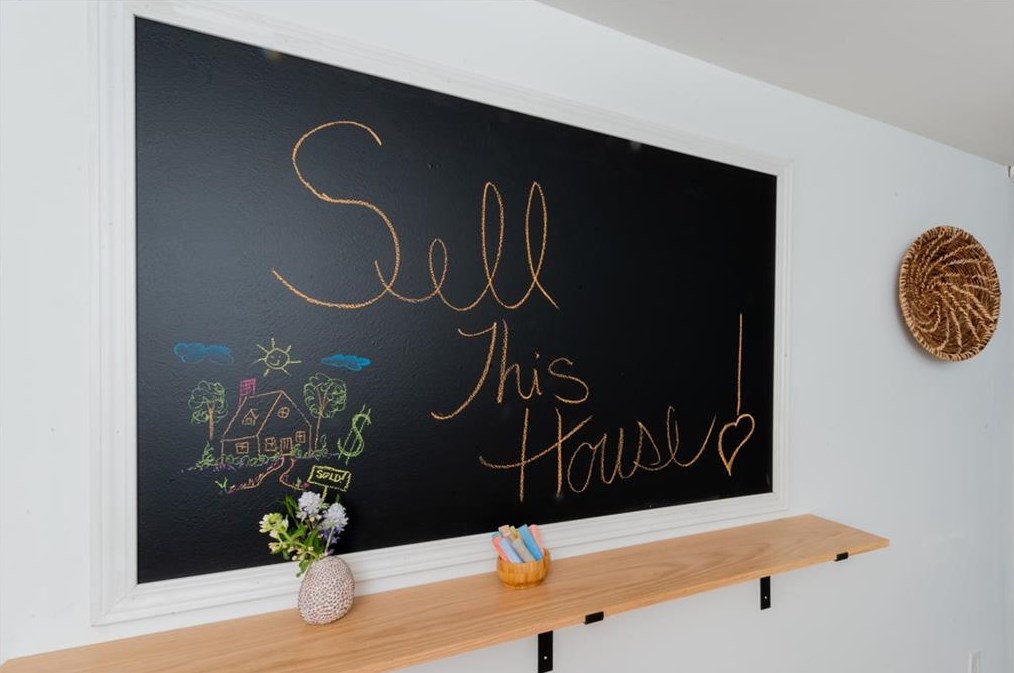 3976 Wedgefield Cir, Decatur GA  30035-2388 exterior