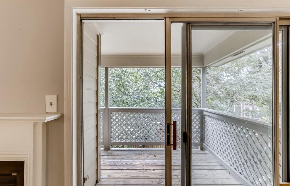 1326 Weatherstone Way, Atlanta GA  30324-4645 exterior