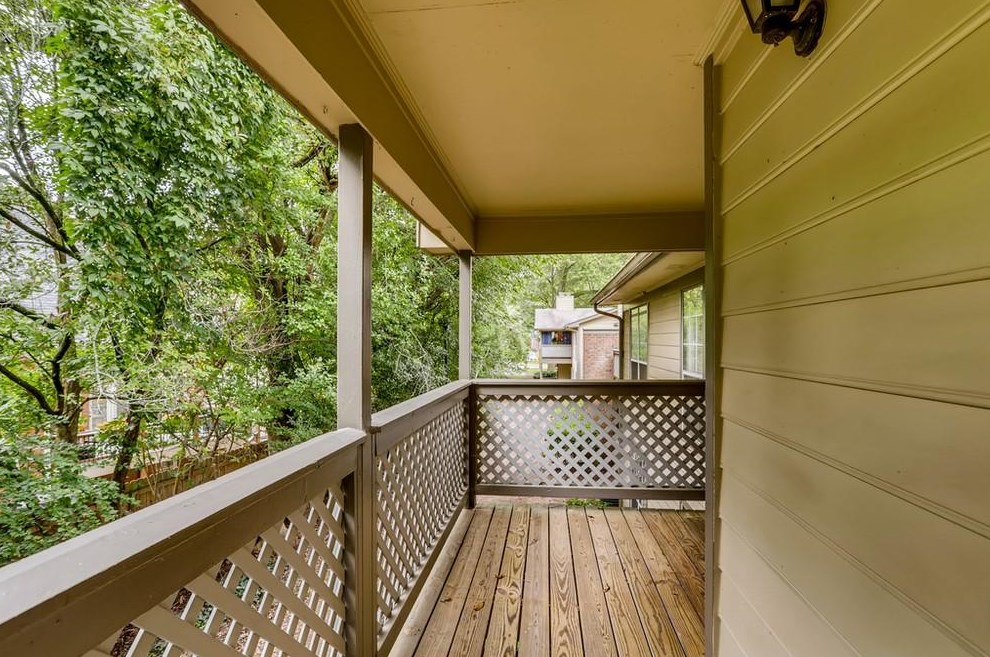 1326 Weatherstone Way, Atlanta GA  30324-4645 exterior