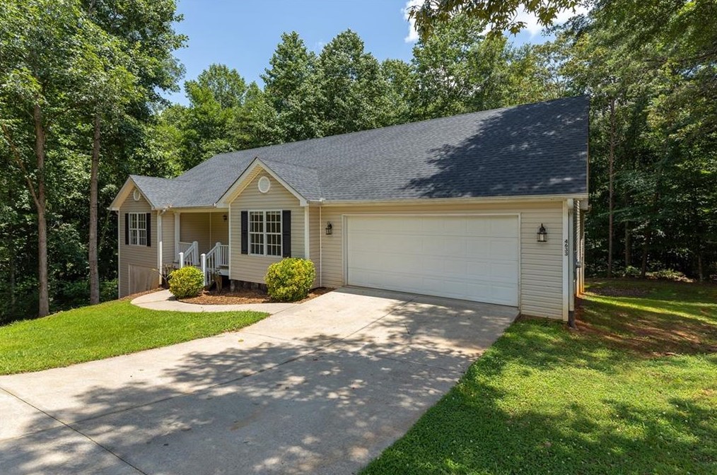 4633 Breakwater Dr, Gainesville, GA 30506-2897