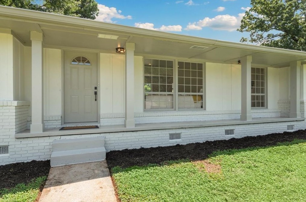 2794 Treadway Dr, Decatur GA  30034-2536 exterior