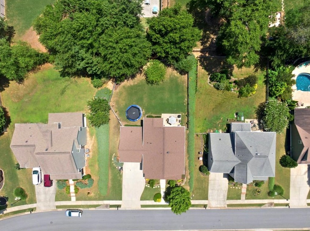 6320 Hickory Branch Dr, Hoschton, GA 30548