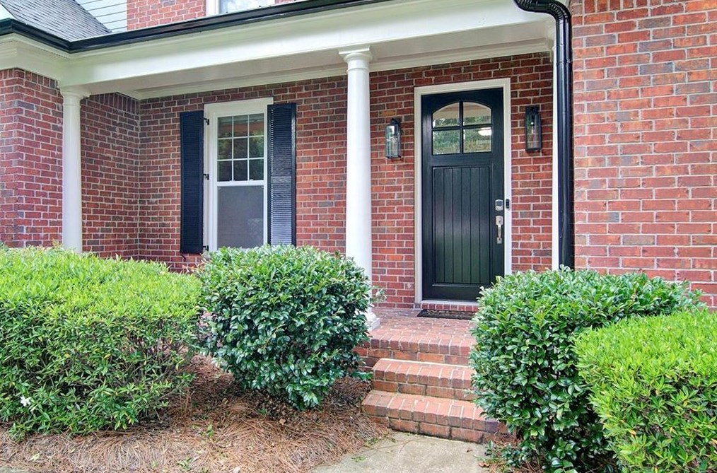 1625 Heritage Trl, Roswell, GA 30075-8800