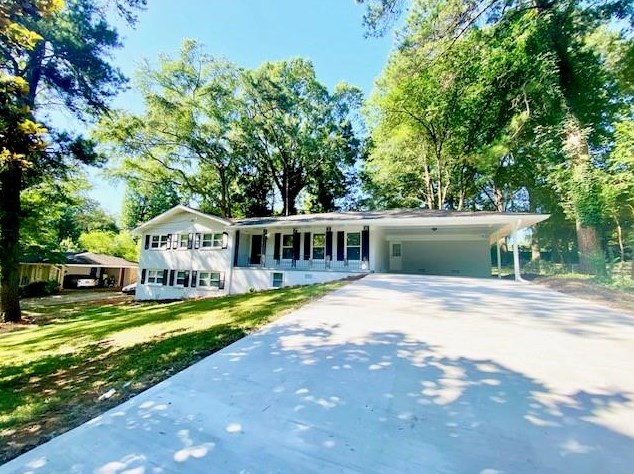 2670 Treadway Dr, Decatur, GA 30034-2527