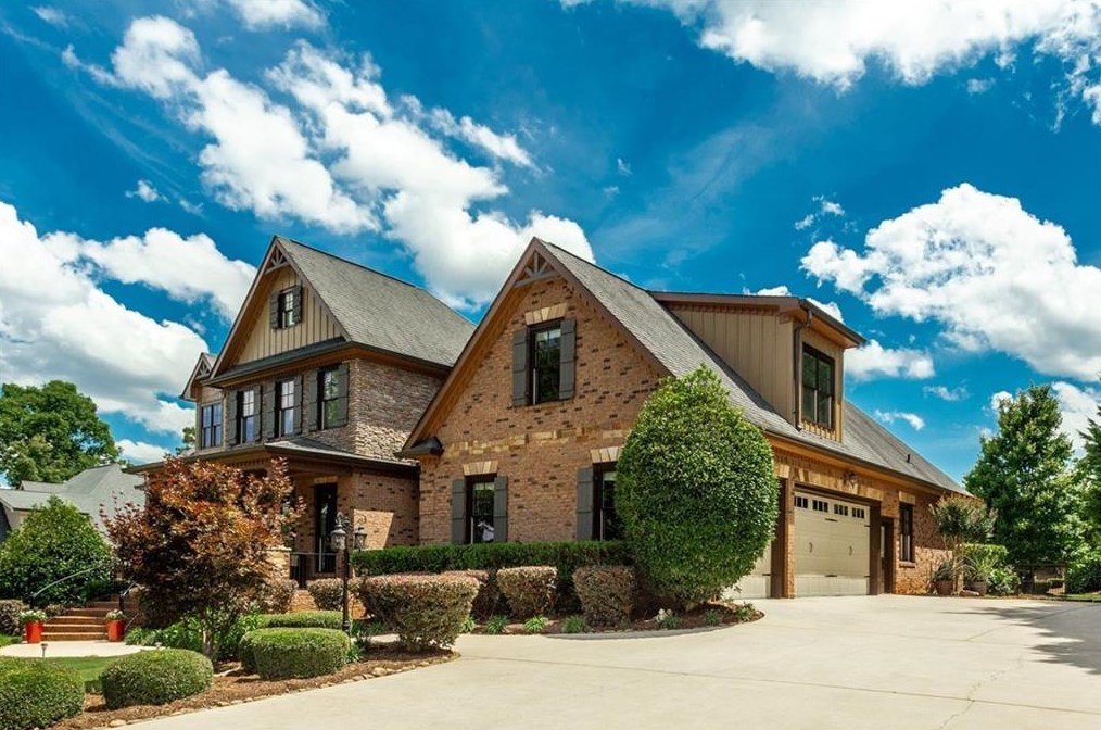 2785 Heather Ln, Bogart, GA 30622
