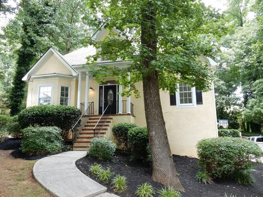 604 Redbud Ln, Stockbridge, GA 30281