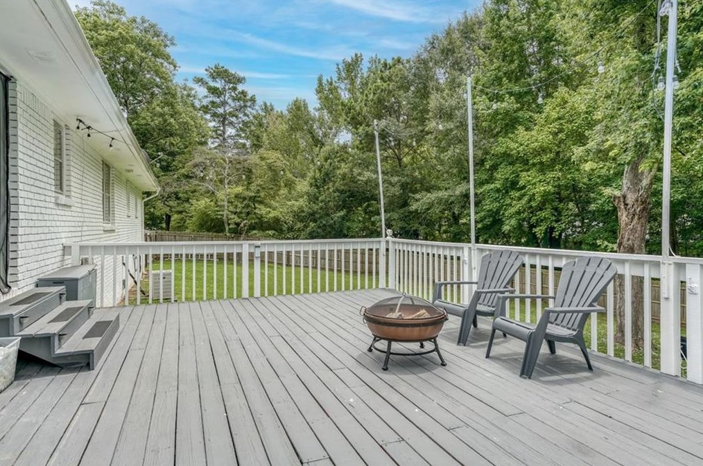 2998 Barry Ave, Smyrna GA  30082-1904 exterior