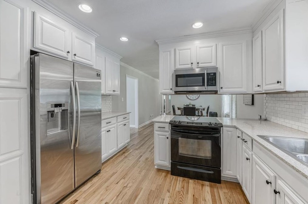 2998 Barry Ave, Smyrna GA  30082-1904 exterior