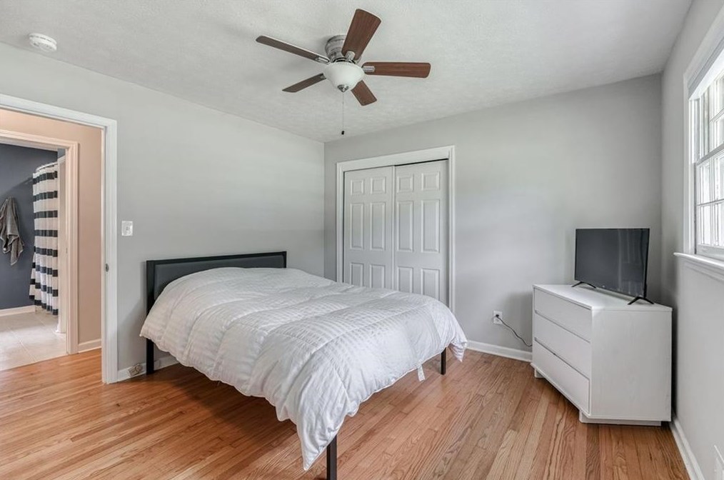 2998 Barry Ave, Smyrna GA  30082-1904 exterior