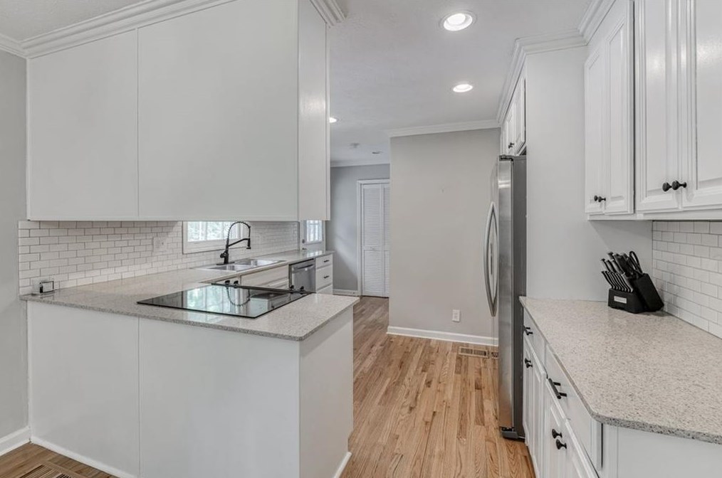 2998 Barry Ave, Smyrna GA  30082-1904 exterior