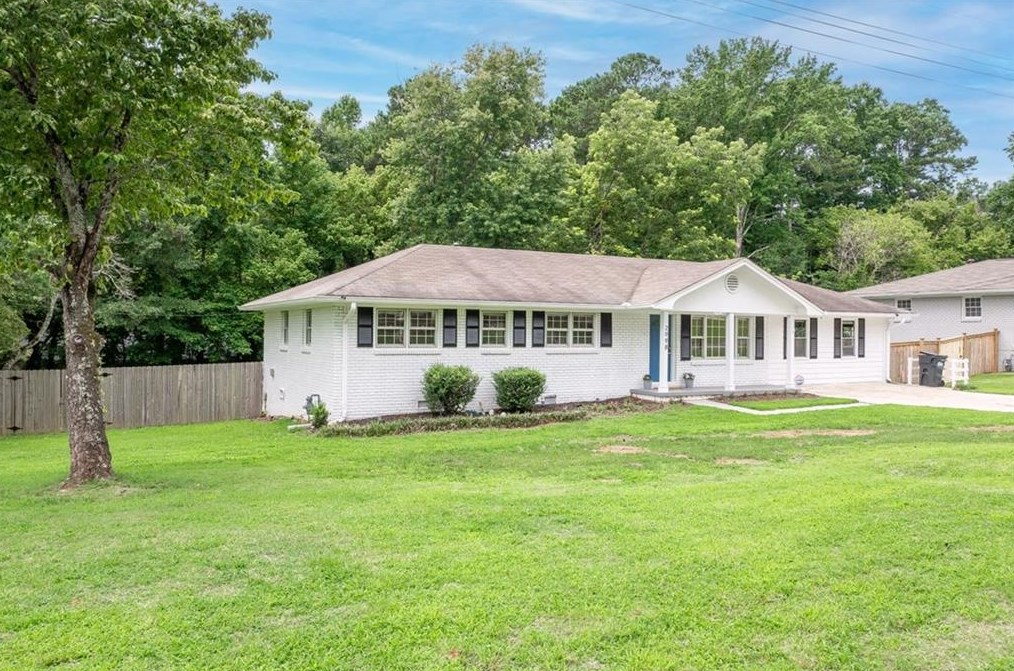 2998 Barry Ave, Smyrna GA  30082-1904 exterior