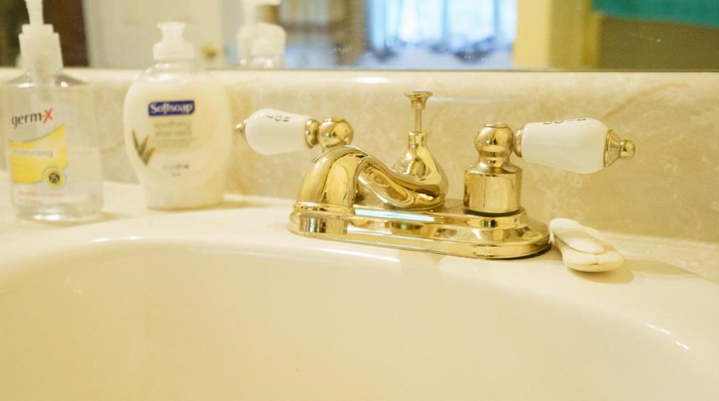 4813 Galleon Xing, Decatur GA  30035-3043 exterior