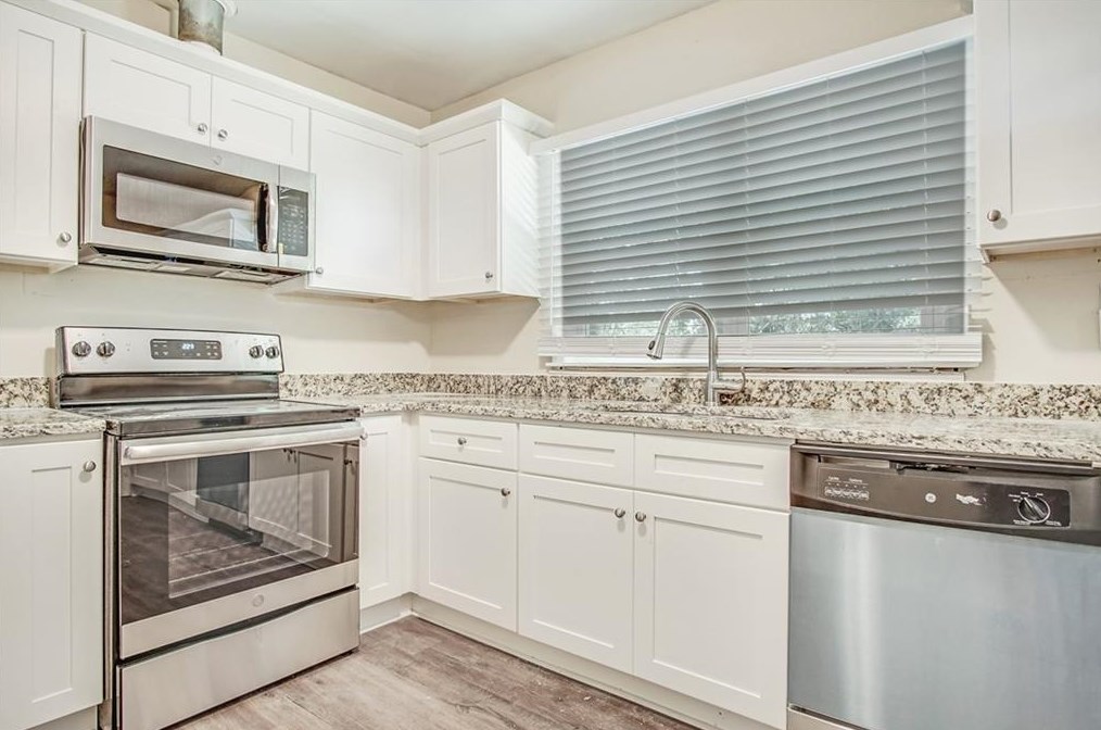 2874 Toney Dr, Decatur GA  30032-5749 exterior