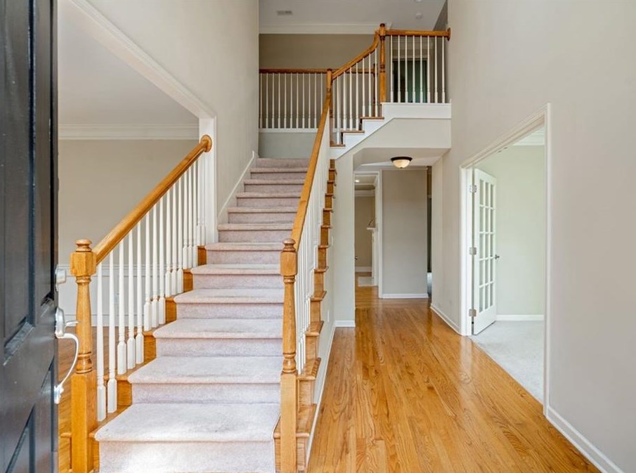 927 Laurelwood Ct, Holly Springs, GA 30115