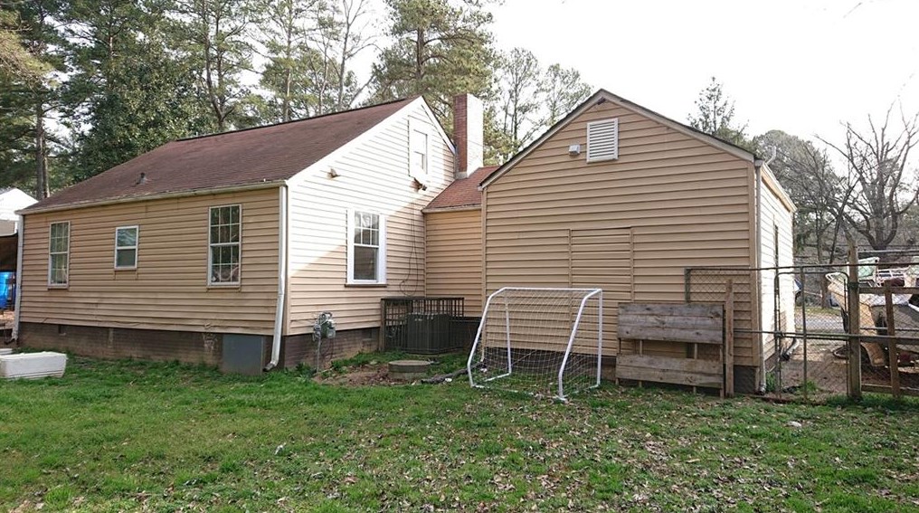 3838 Old Gordon Rd, Atlanta GA  30336-1531 exterior