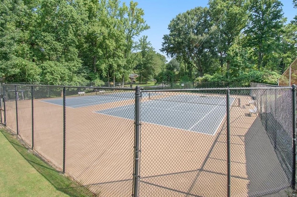 1271 Sanden Ferry Dr, Decatur GA  30033-3345 exterior