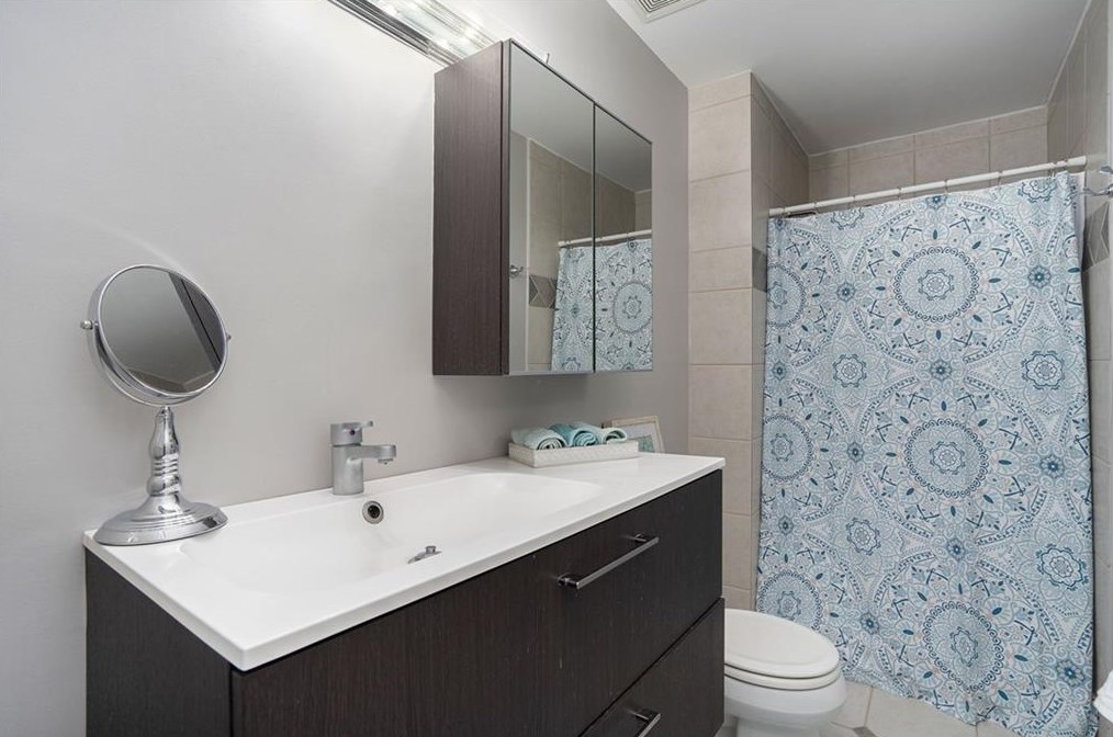 1271 Sanden Ferry Dr, Decatur GA  30033-3345 exterior