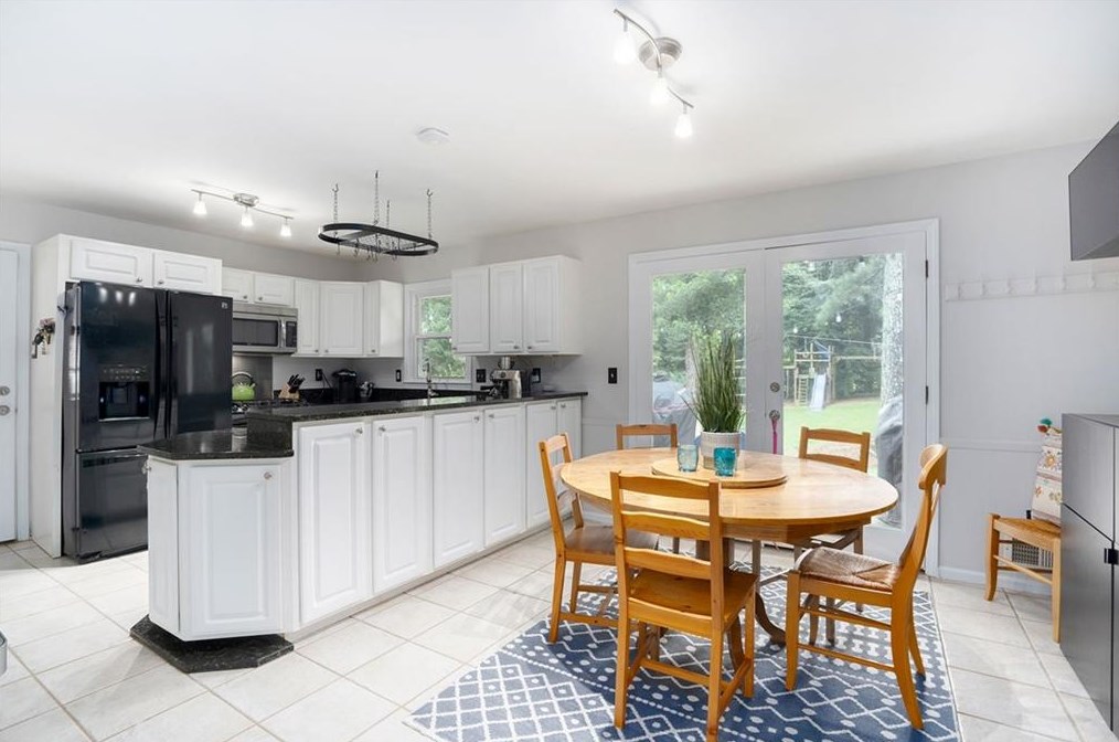 1271 Sanden Ferry Dr, Decatur GA  30033-3345 exterior