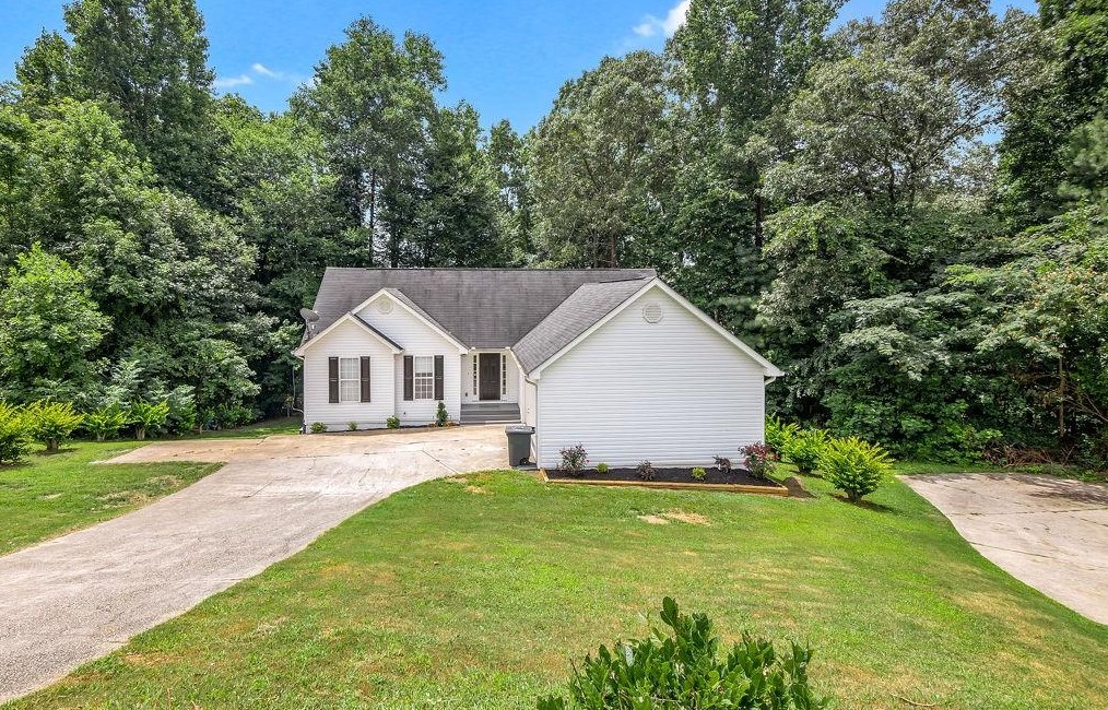 4110 Parks Rd, Flowery Branch, GA 30542-5706