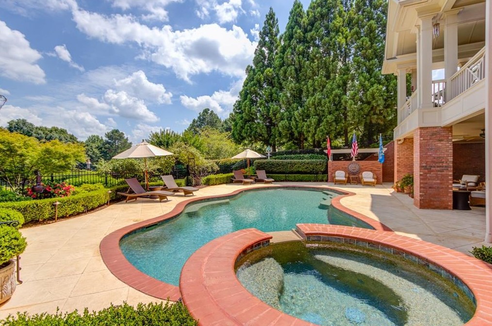 3195 Sugarloaf Club Dr, Duluth, GA 30097