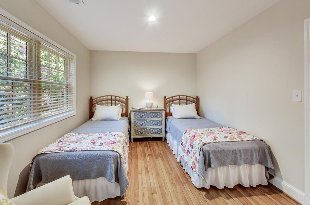 822 Wesley Dr, Atlanta GA  30305-3925 exterior