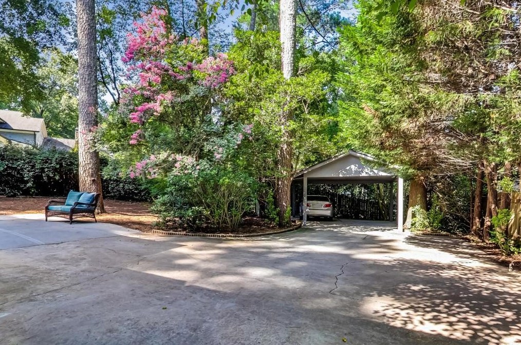 822 Wesley Dr, Atlanta GA  30305-3925 exterior