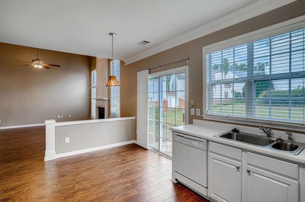 604 Wendlebury Ct, Alpharetta GA 30004-0782 exterior