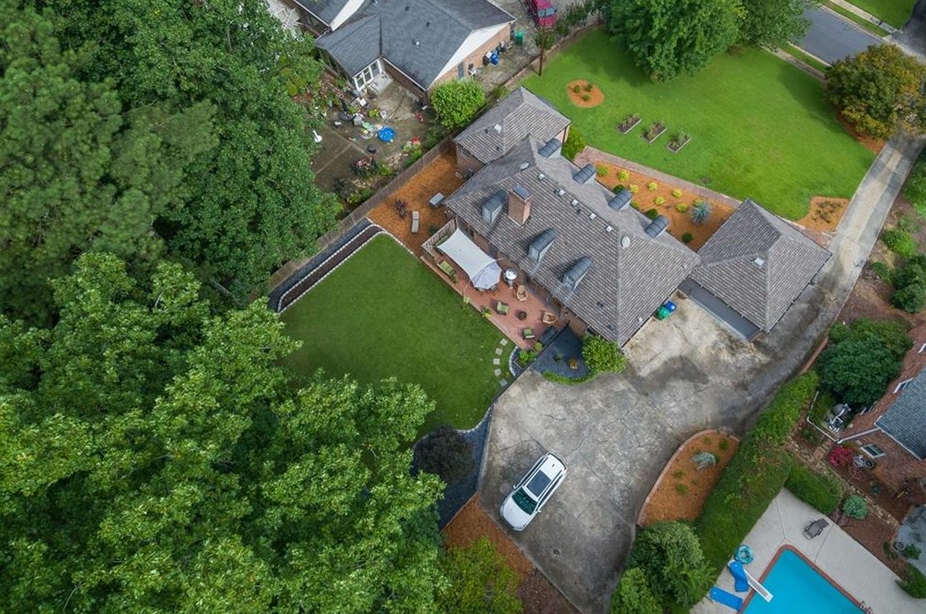 1519 Rainier Falls Dr, Atlanta GA  30329-4105 exterior