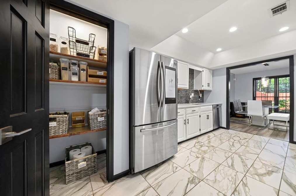 2908 Woodruff Dr, Smyrna GA 30080-3854 exterior