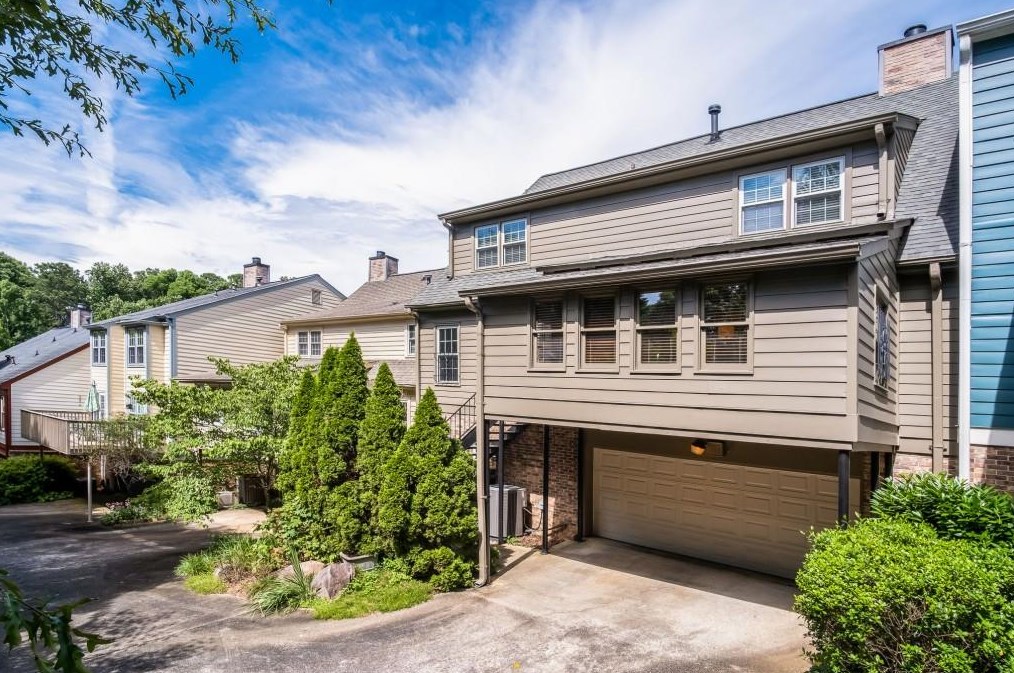 1504 Brianwood Rd, Decatur GA  30033-1723 exterior