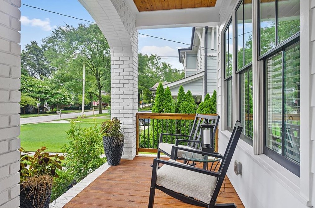 732 Sycamore Dr, Decatur GA  30030-2751 exterior