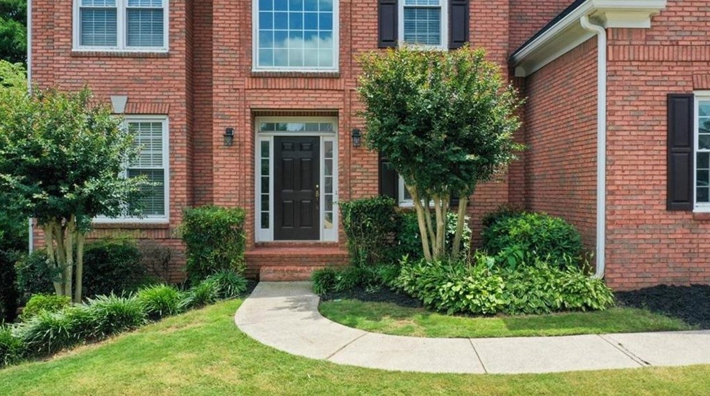 6835 Weatherstone Way, Alpharetta, GA 30009-3297