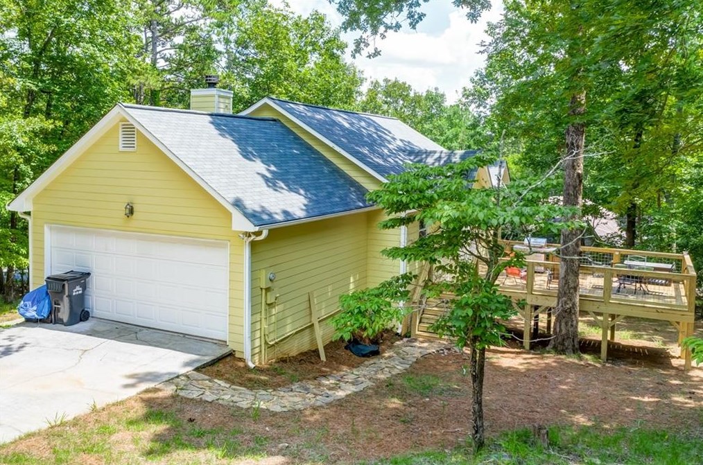 101 Cherry Ct, Waleska, GA 30183-3903