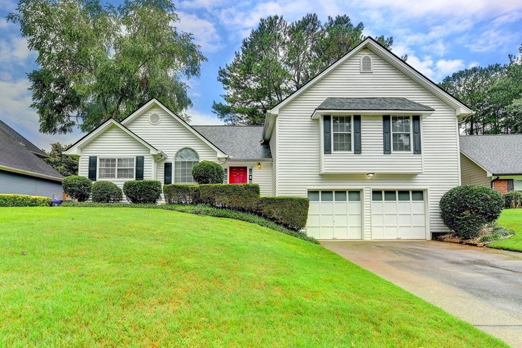 1210 Springmont Ct, Lawrenceville, GA 30043-5419