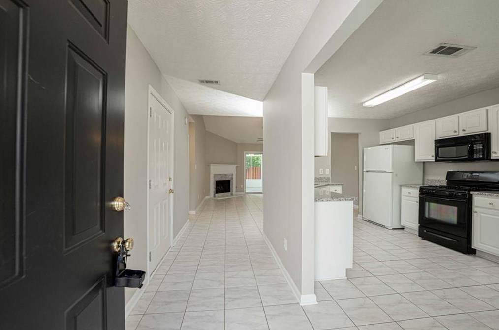 1200 Hillcrest Glenn Cir, Buford, GA 30518