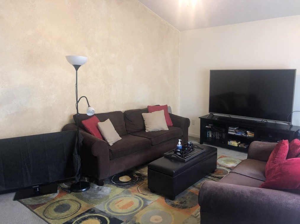 975 Old Rocky Rd, Atlanta GA  30349-8477 exterior