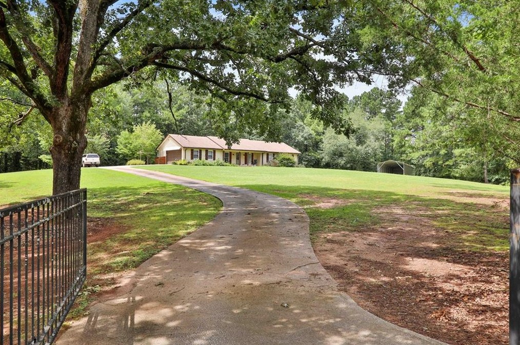 5915 Duncan Rd, Fairburn, GA 30213-2579