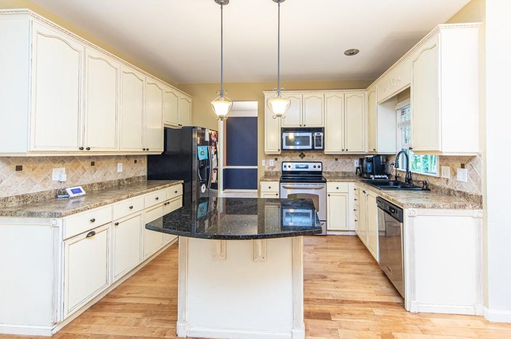 1444 Burycove Cir, Lawrenceville, GA 30043-6229