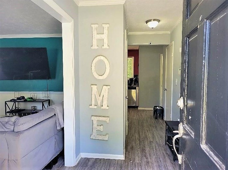 652 Bantry Ln, Stone Mountain, GA 30083-3470