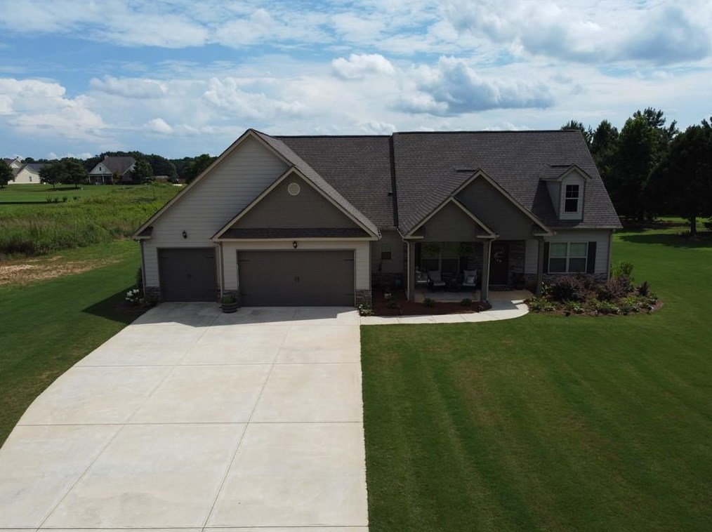 612 Quail Ct, Good Hope, GA 30641