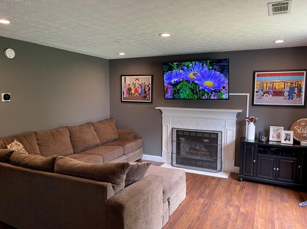 7064 Saratoga Dr, Flowery Branch, GA 30542