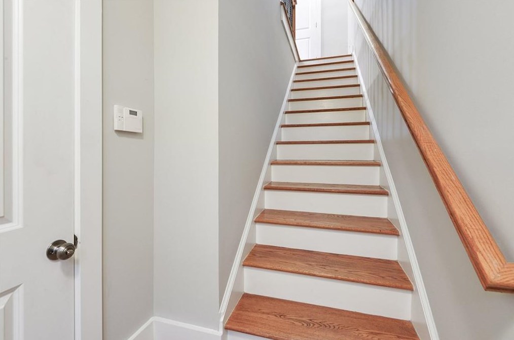 216 Semel Dr, Atlanta GA  30309-1933 exterior