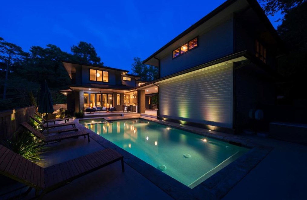 200 Old Ivy Rd, Atlanta GA  30342-4522 exterior