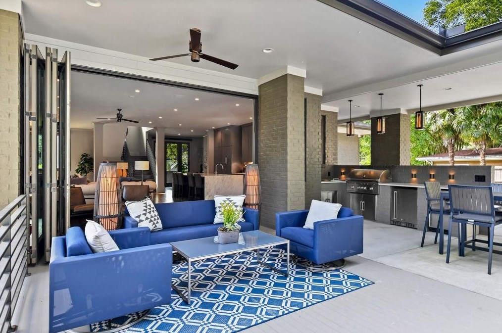 200 Old Ivy Rd, Atlanta GA  30342-4522 exterior